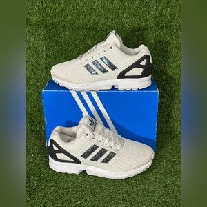 ADIDAS ORIGINALS ZX FLUX METALLIC SNAKE,SIZE 4Y KIDS WHITE/ BLACK, BRAND NEW